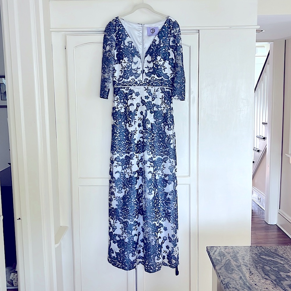 Beautiful brand new formal dress.